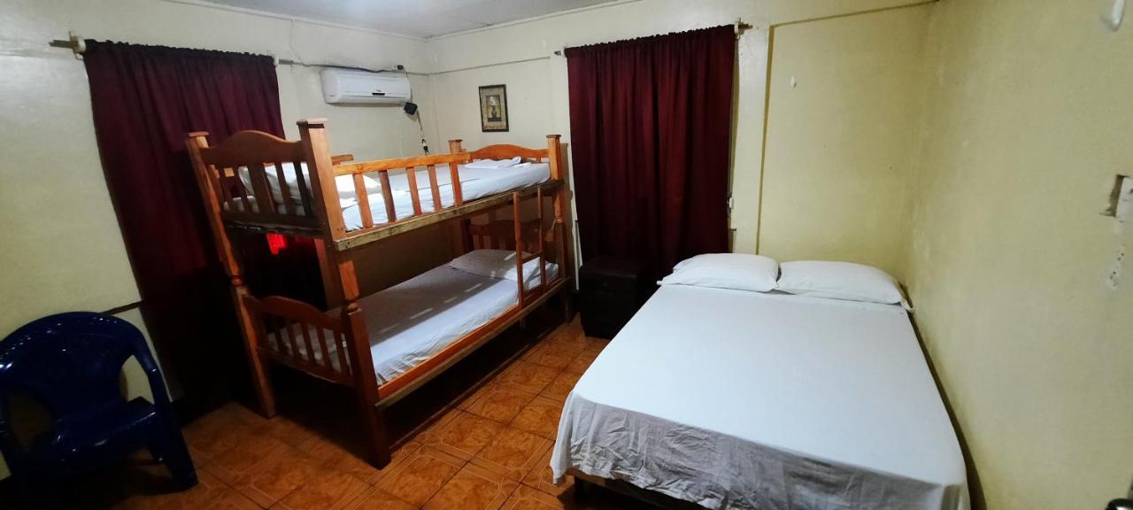 Tropical Dreams Hostel South End ภายนอก รูปภาพ