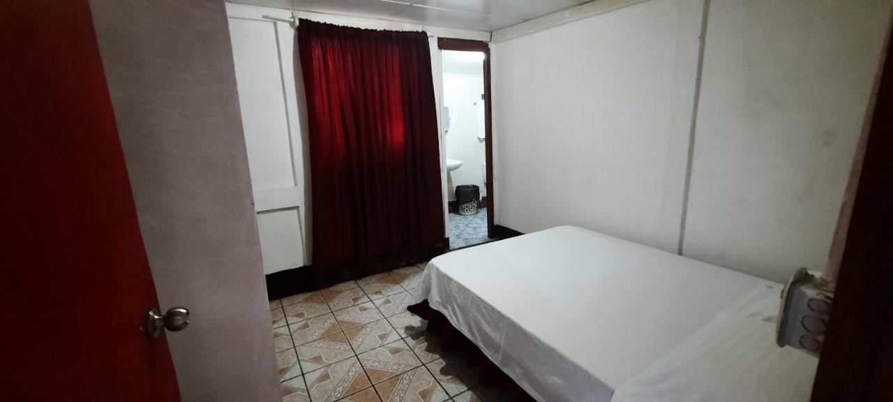 Tropical Dreams Hostel South End ภายนอก รูปภาพ