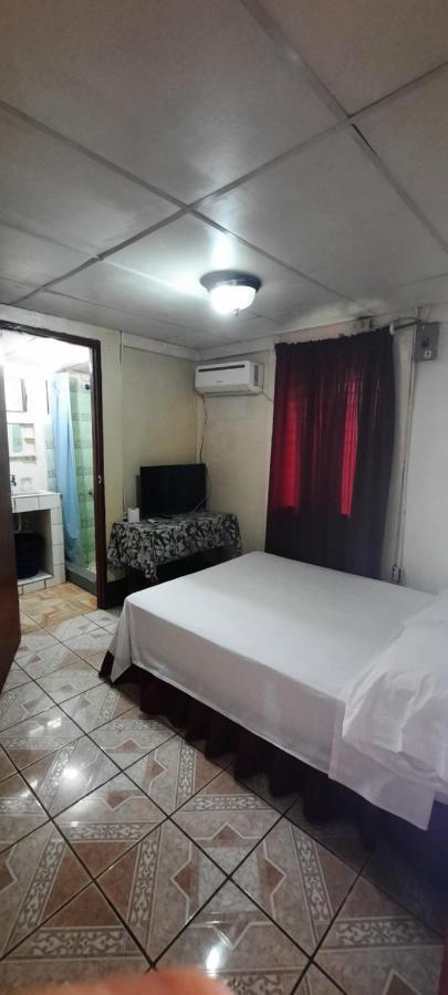 Tropical Dreams Hostel South End ภายนอก รูปภาพ