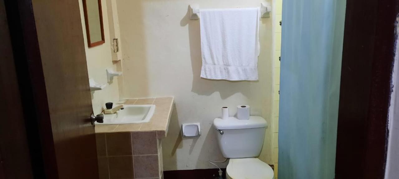 Tropical Dreams Hostel South End ภายนอก รูปภาพ
